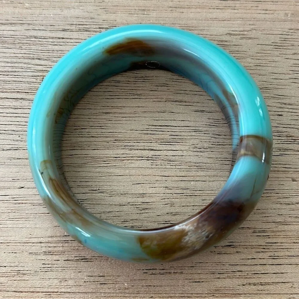 Mod turquoise and brown swirl lucite bangle bracelet